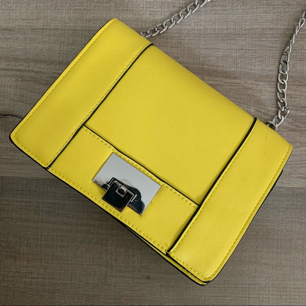 Stradivarius Yellow Purse - Picture 3 of 8